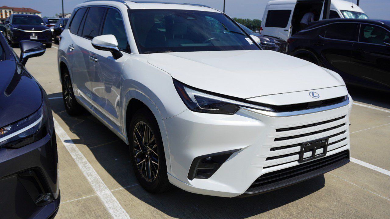Certified 2026 Lexus TX 350 AWD w/ Technology Package image 3