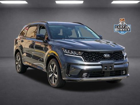 Used 2021 Kia Sorento EX FWD image 2