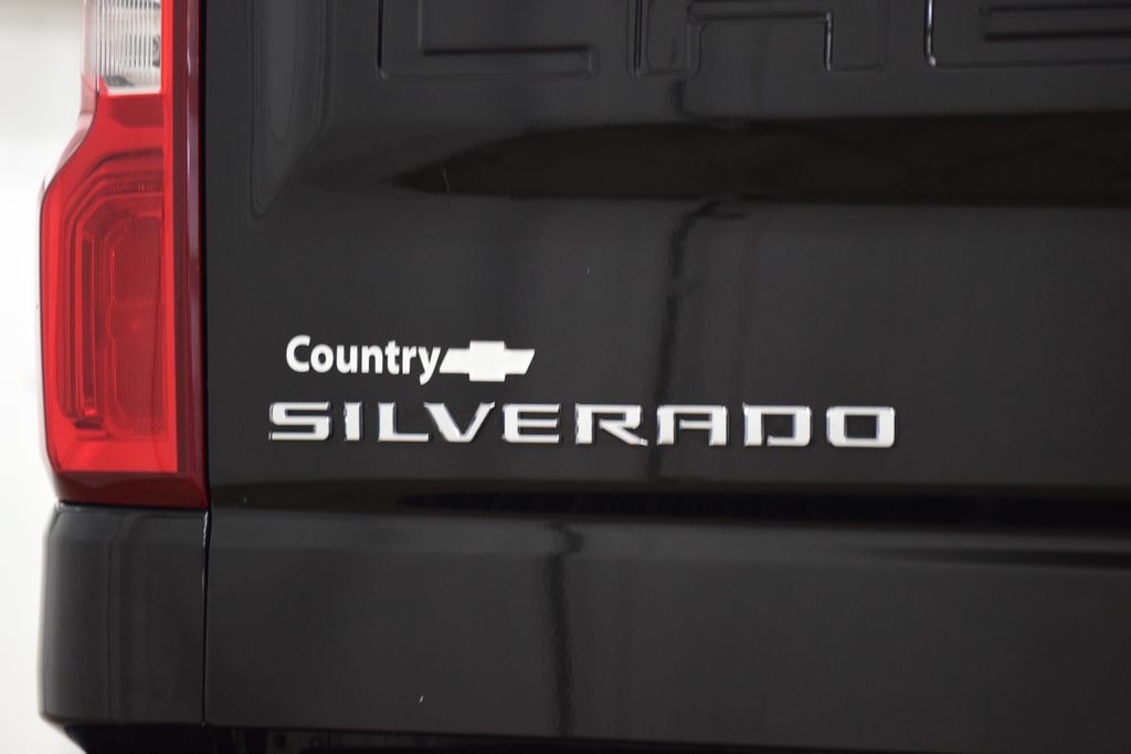 Used 2023 Chevrolet Silverado 1500 High Country w/ High Country Premium Package AWD/4WD image 23