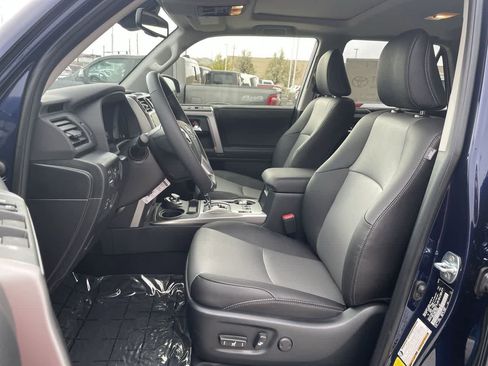 Used 2023 Toyota 4Runner SR5 Premium w/ Moonroof Package AWD/4WD image 11