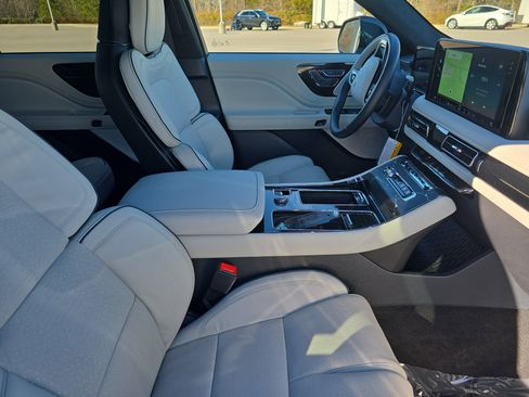 New 2026 Lincoln Aviator Black Label w/ Black Label Special Edition image 10