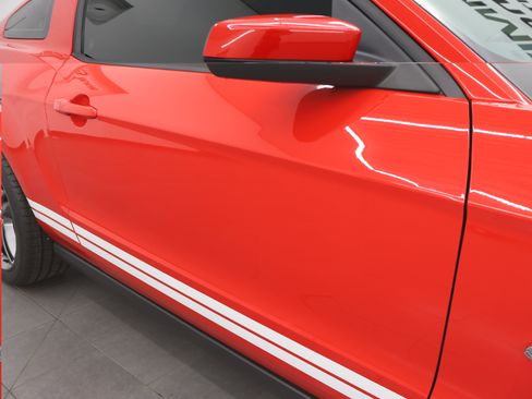 Used 2011 Ford Mustang Shelby GT500 RWD image 23