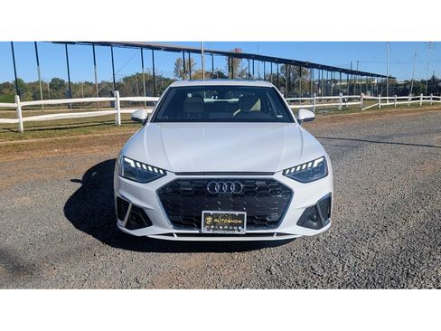 Used 2022 Audi A4 2.0T Premium Plus image 2