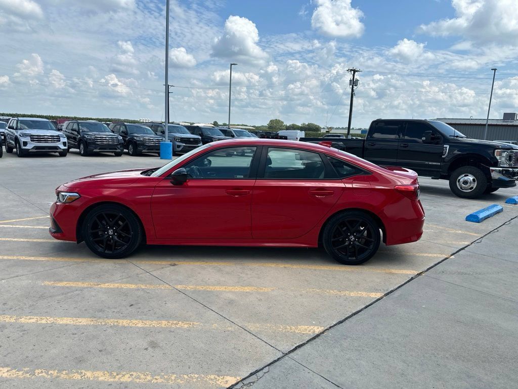 Used 2022 Honda Civic Sport image 4