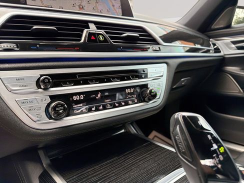 Used 2018 BMW 750i w/ Executive Package RWD image 17