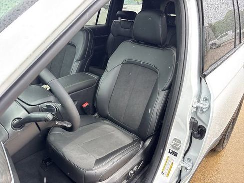 New 2026 Jeep Grand Cherokee L 4WD image 18