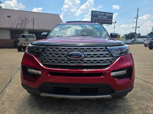 Used 2020 Ford Explorer Limited RWD image 2