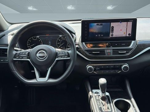 Used 2024 Nissan Altima 2.5 SR w/ SR Premium Package FWD image 28