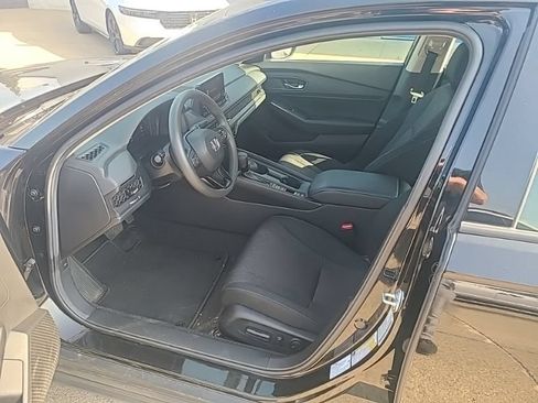 Used 2024 Honda Accord EX image 12