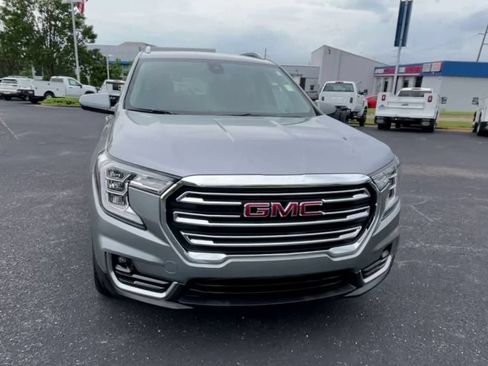 Used 2023 GMC Terrain SLT FWD image 3