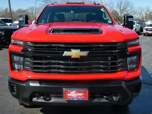 Certified 2024 Chevrolet Silverado 3500 W/T image 9