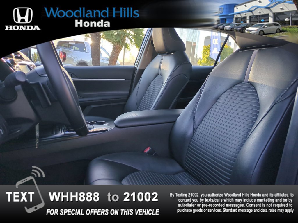 Used 2019 Toyota Camry SE w/ Carpet Mat Package FWD image 18