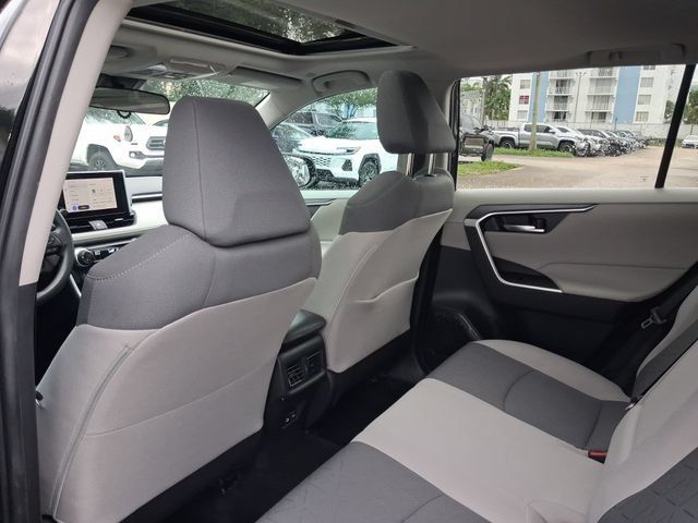 Used 2023 Toyota RAV4 XLE w/ Convenience Package FWD image 5