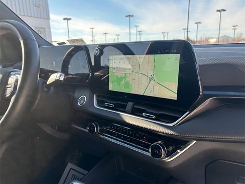 Used 2025 Chevrolet Equinox LT w/ Convenience Package II image 17