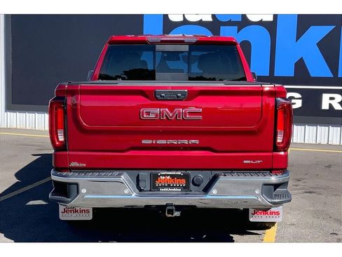 Used 2024 GMC Sierra 1500 SLT w/ SLT Convenience Package AWD/4WD image 4