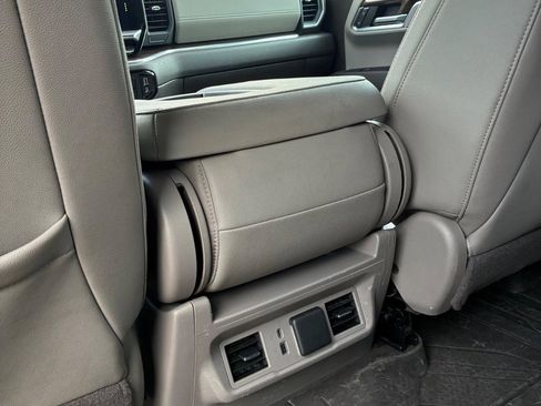 Used 2022 Chevrolet Silverado 1500 LT w/ Leather Package RWD image 26