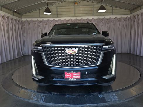 Used 2022 Cadillac Escalade ESV Luxury AWD/4WD image 11