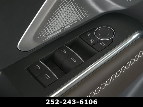 Used 2026 GMC Acadia Denali Ultimate w/ LPO, Floor Liner Package AWD/4WD image 26
