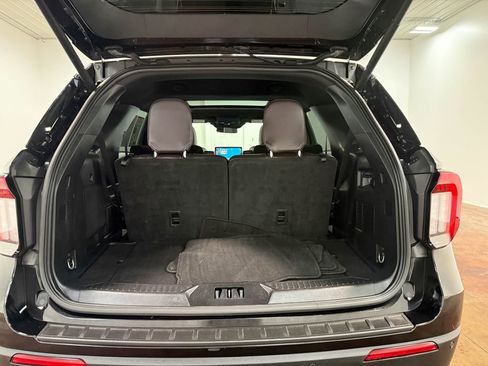Used 2025 Ford Explorer Platinum w/ LUX Leather Package AWD/4WD image 73