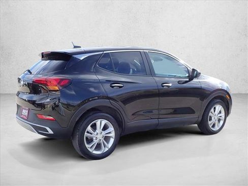 Used 2023 Buick Encore GX Preferred w/ Cold Weather Comfort Package FWD image 4