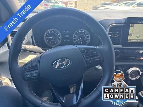 Used 2020 Hyundai Venue FWD image 6