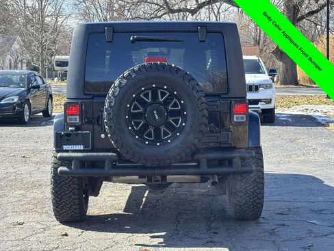 Used 2018 Jeep Wrangler Unlimited Sahara w/ Dual Top Group image 28