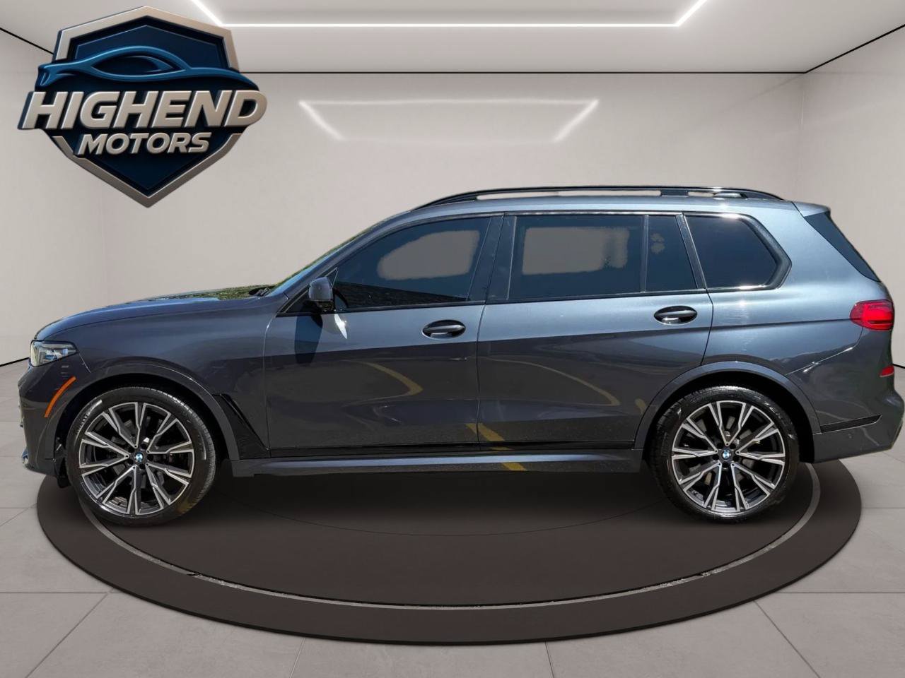 Used 2022 BMW X7 M50i w/ Dynamic Handling Package AWD/4WD image 3