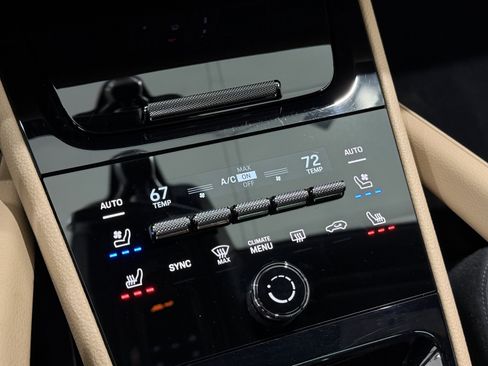 Certified 2024 Porsche Cayenne w/ Premium Package Plus (PFM) image 38