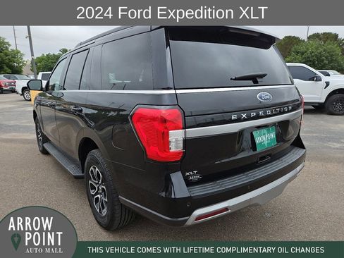 Used 2024 Ford Expedition XLT RWD image 9