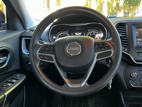 Used 2021 Jeep Cherokee Latitude image 33