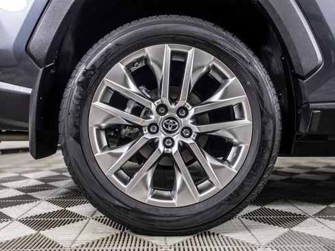 Used 2019 Toyota RAV4 Limited image 38