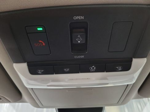 Used 2023 Nissan Altima 2.5 SL FWD image 23