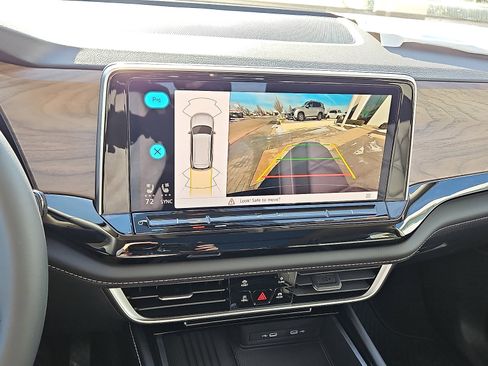 New 2026 Volkswagen Atlas SE image 17