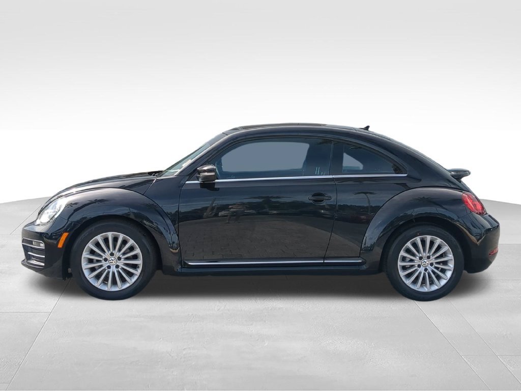 Used 2019 Volkswagen Beetle 2.0T SE FWD image 5