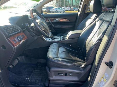 Used 2014 Lincoln MKX FWD w/ Equipment Group 102A image 8