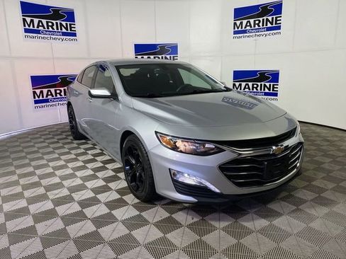 Used 2021 Chevrolet Malibu LT image 1