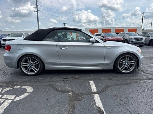 Used 2009 BMW 135i Convertible RWD image 9