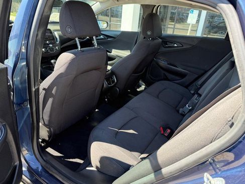 Used 2020 Chevrolet Malibu LT image 12