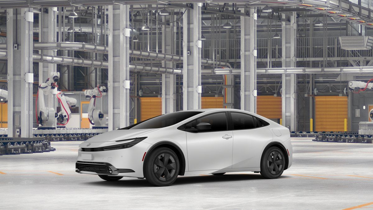 New 2027 Toyota Prius LE FWD image 4
