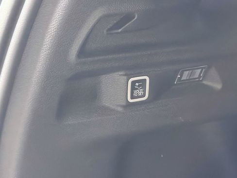 Used 2023 Jeep Grand Cherokee L Limited AWD/4WD image 31