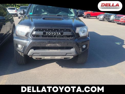 Used 2015 Toyota Tacoma TRD Pro w/ Off Road Towing Package AWD/4WD image 1