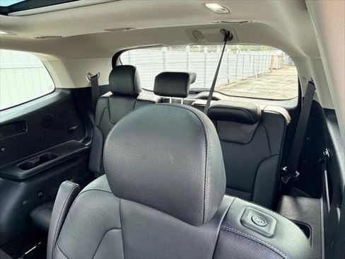 Used 2022 Kia Telluride SX w/ Nightfall Edition Package AWD/4WD image 21