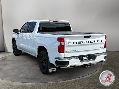Used 2021 Chevrolet Silverado 1500 RST w/ Z71 Off-Road Package AWD/4WD image 5