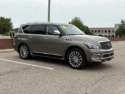 Used 2016 INFINITI QX80 4WD w/ Deluxe Technology Package image 9