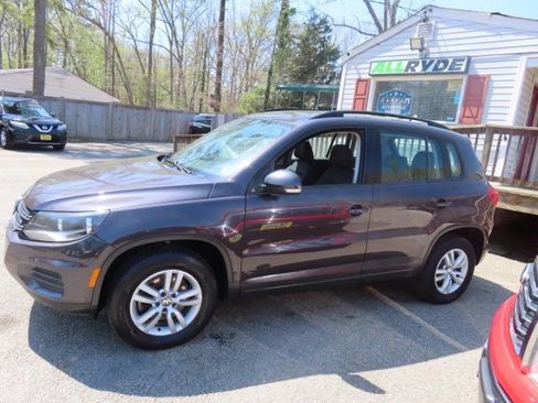 Used 2016 Volkswagen Tiguan SE FWD image 8