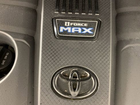 Used 2023 Toyota Sequoia Platinum AWD/4WD image 49