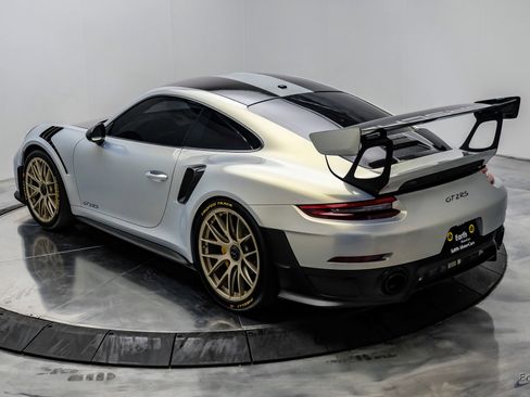 Used 2018 Porsche 911 GT2 RS w/ Weissach Package RWD image 14