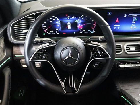 Used 2024 Mercedes-Benz GLE 450 4MATIC w/ AMG Line Exterior image 5