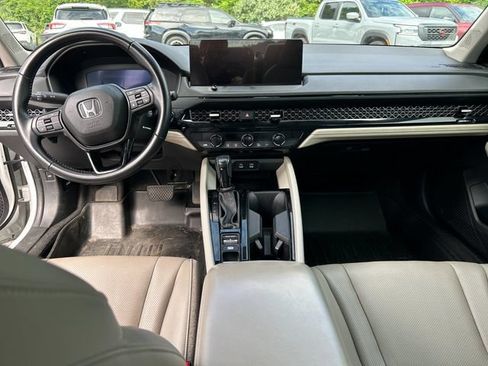 Used 2023 Honda Accord EX-L image 16