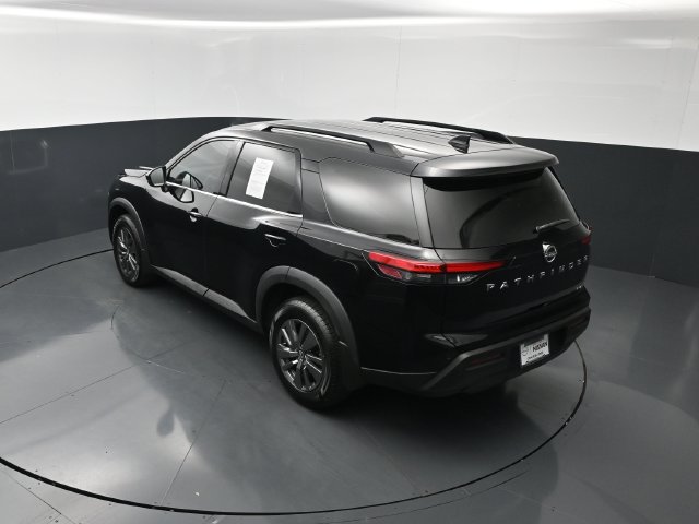 Used 2024 Nissan Pathfinder SV FWD image 21